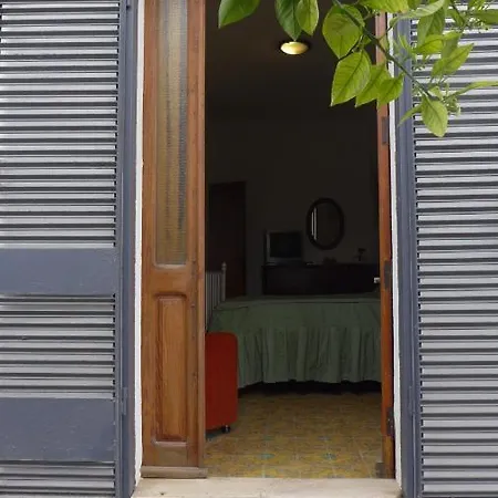 Elisa Bed & Breakfast