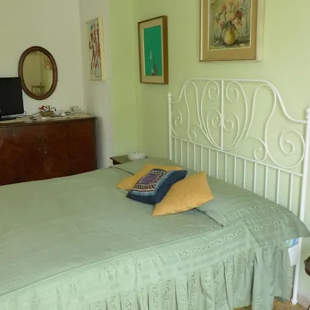 Elisa Bed & Breakfast