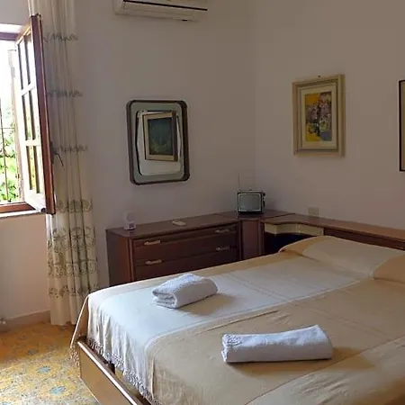 Bed & Breakfast Elisa Quartu SantʼElena
